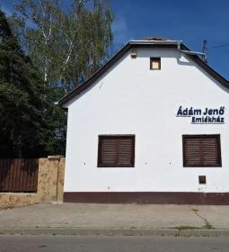 Ádám Jenő Emlékház