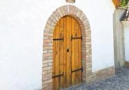 Adony pincesor Adony