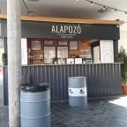 Alapozó Bar Budapest - Belső