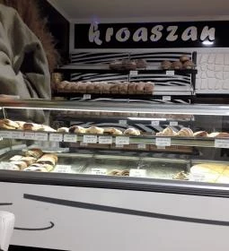 Albán Pékség & Cukrászda & Coffee