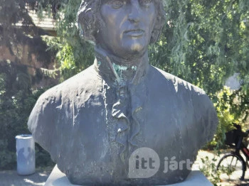 Albert Kázmér Ágoston mellszobra Budapest