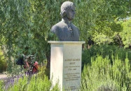 Albert Kázmér Ágoston mellszobra Budapest