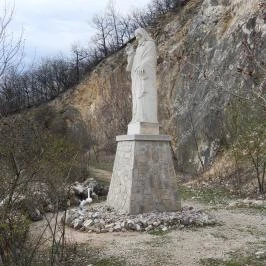 Áldást osztó Jézus Pilisszántó - Külső kép