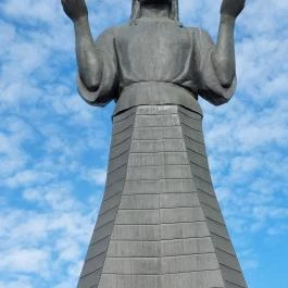 Áldó Jézus szobor Dabas - Külső kép