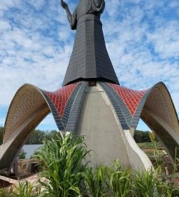 Áldó Jézus szobor