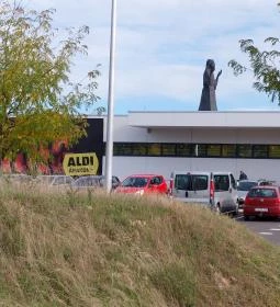 Áldó Jézus szobor