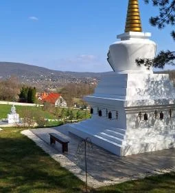 Álomvölgy Megvilágosodás Sztúpa