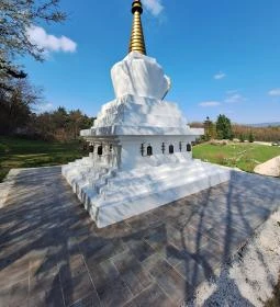 Álomvölgy Megvilágosodás Sztúpa