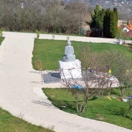 Álomvölgy Megvilágosodás Sztúpa Piliscsaba - Külső kép