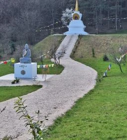 1. legjobb látnivaló: Álomvölgy Megvilágosodás Sztúpa