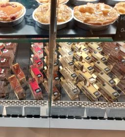 Amber's Bakery & Cafe - Árkád