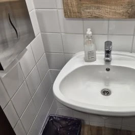 Ambrus Apát Fogadó Garáb - Mosdó