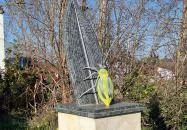 Amerikai kukoricabogár szobor Battonya