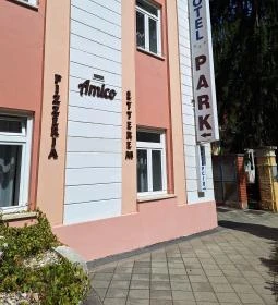 Amico Pizzéria & Park Hotel