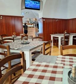 Amico Pizzéria & Park Hotel