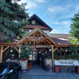 Andezit Hotel, Bér - Külső kép