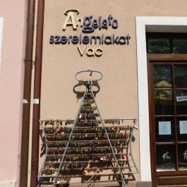 Angelato Fagyizó és Kávézó Vác - Külső kép