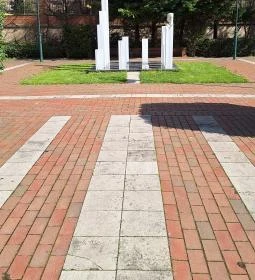 Angyal István-emlékmű