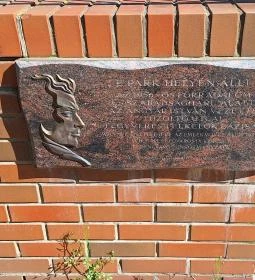 Angyal István-emlékmű