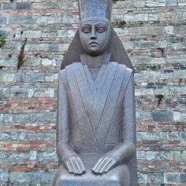 Anjou Hedvig és Jagelló Ulászló, Budapest - Egyéb