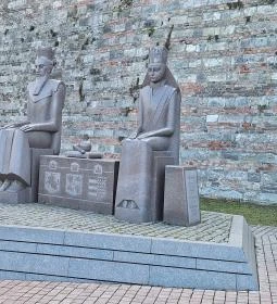 307. legjobb látnivaló: Anjou Hedvig és Jagelló Ulászló