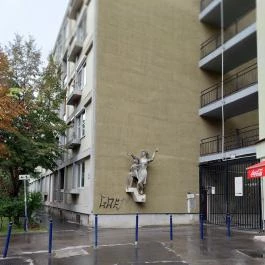 Anya gyermekével szobor, Budapest - Külső kép