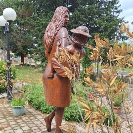 Anya gyermekével Juta - Külső kép