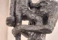 Anya gyermekével szobor Budapest