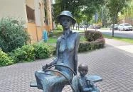 Anya gyermekkel Nagyatád