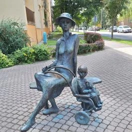 Anya gyermekkel Nagyatád - Külső kép