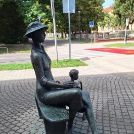 Anya gyermekkel Nagyatád - Külső kép
