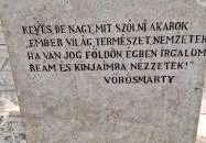 Anya gyermekkel Budapest