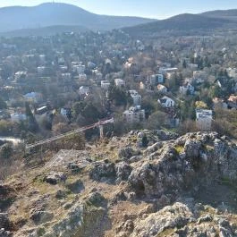 Apáthy-szikla, Budapest - Külső kép