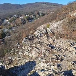 Apáthy-szikla, Budapest - Külső kép