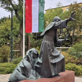 Apor Vilmos emlékműve Budapest - Külső kép