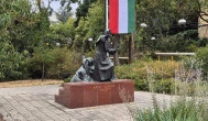 Apor Vilmos emlékműve Budapest - Külső kép