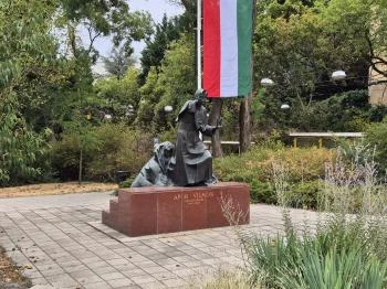 Apor Vilmos emlékműve Budapest