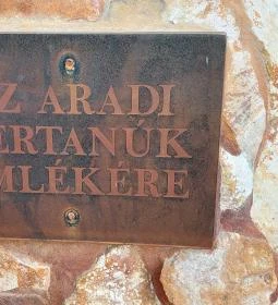 Aradi vértanúk emlékműve