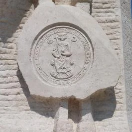 Aranybulla-emlékmű, Székesfehérvár - Egyéb