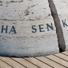 Aranybulla-emlékmű, Székesfehérvár - Egyéb