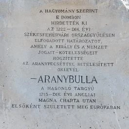 Aranybulla-emlékmű, Székesfehérvár - Egyéb