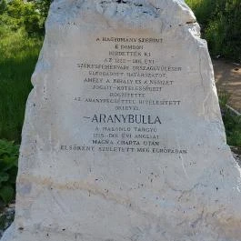 Aranybulla-emlékmű, Székesfehérvár - Egyéb