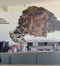 Aranymonostor Látogatóközpont