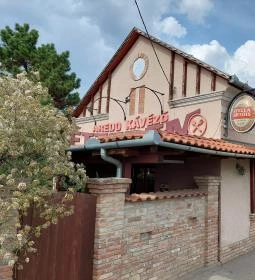 Aredo Étterem & Kávézó