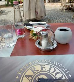 Aredo Étterem & Kávézó