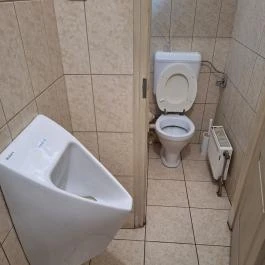 Aredo Étterem & Kávézó Aszód - Mosdó