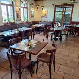 Aredo Étterem & Kávézó Aszód - Belső