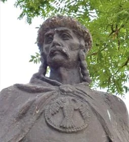 Árpád fejedelem szobra