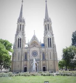 Árpád-házi Szent Erzsébet-plébániatemplom