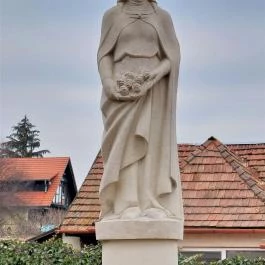 Árpád-házi Szent Erzsébet-szobor Nagymaros - Egyéb